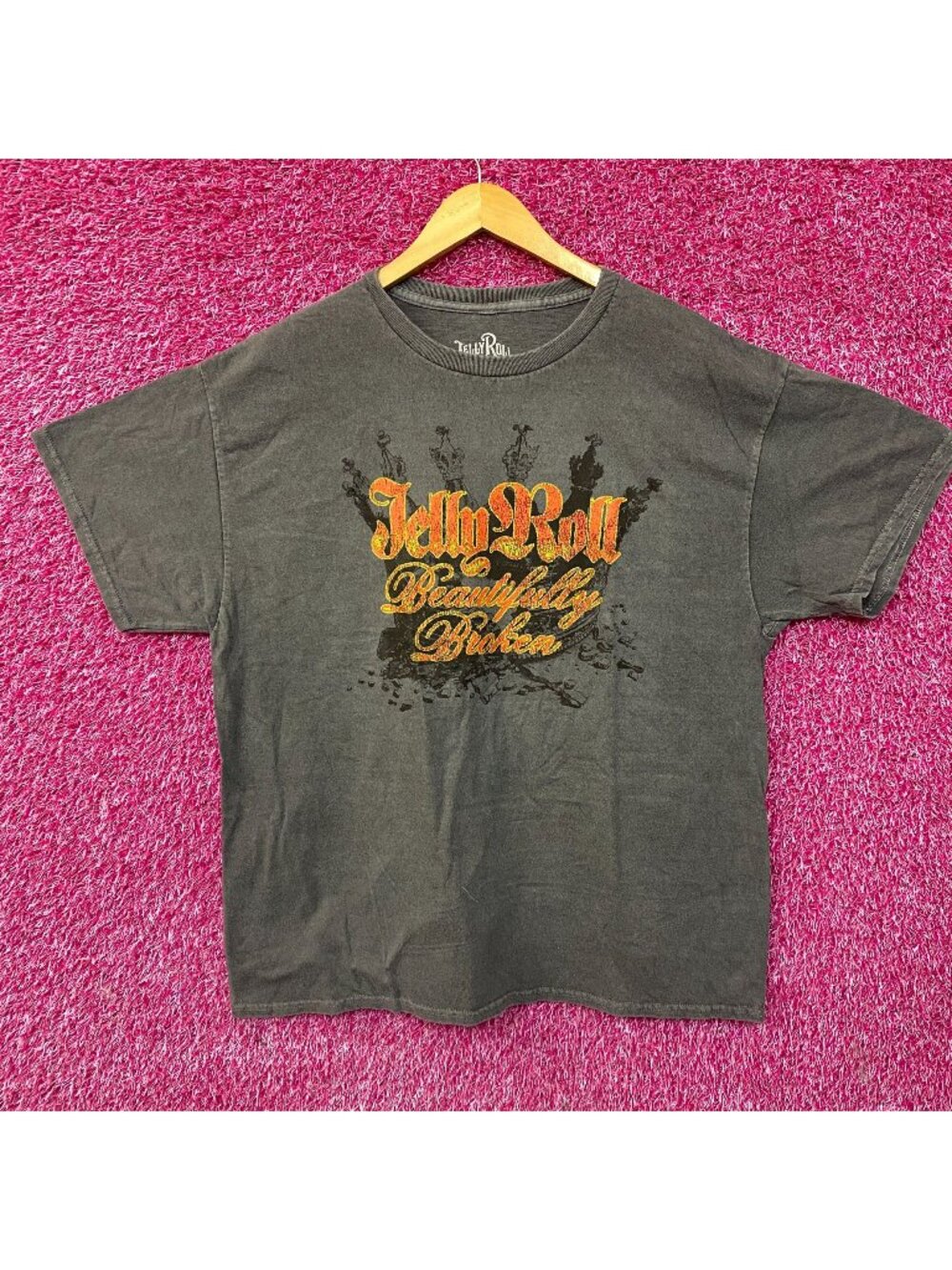 Jelly Roll Beautifully Broken Graphic Album T-shirt Large